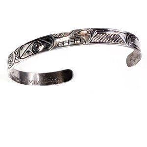 Hand carved NWC Bear Sterling Silver bracelet